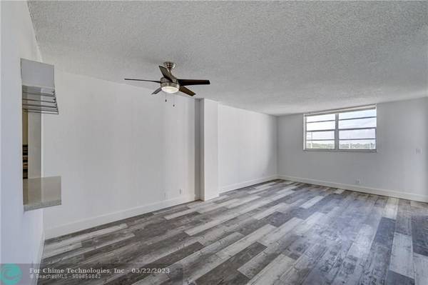 North Miami Beach, FL 33162,2903 NE 163rd Street  #604