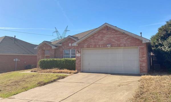 7206 Lake Hawkins Drive,  Arlington,  TX 76002