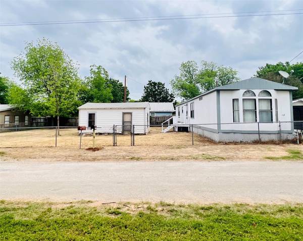 112 Ebner Street, Graford, TX 76449