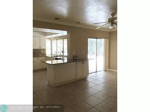 Davie, FL 33328,4070 SW 111TH TER