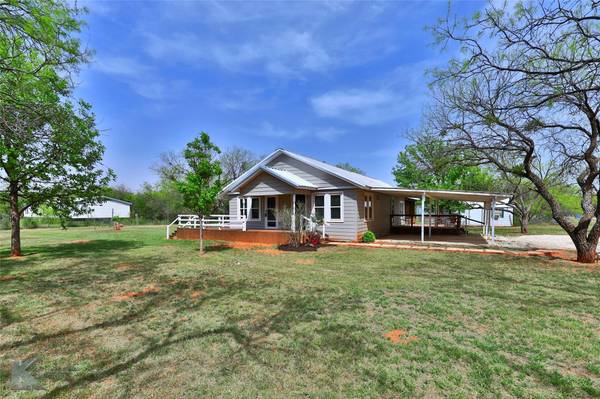 102 Red Rock Road,  Buffalo Gap,  TX 79508