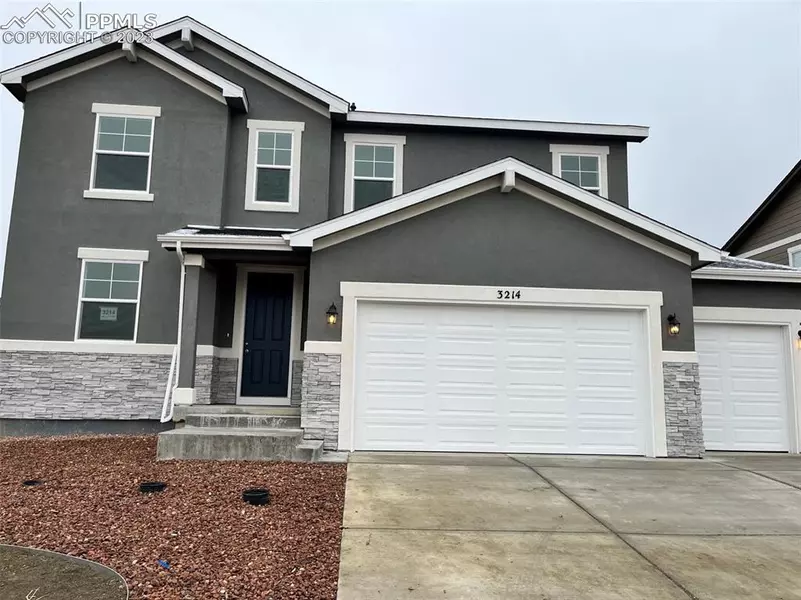 3214 Bella Luna DR, Pueblo, CO 81001