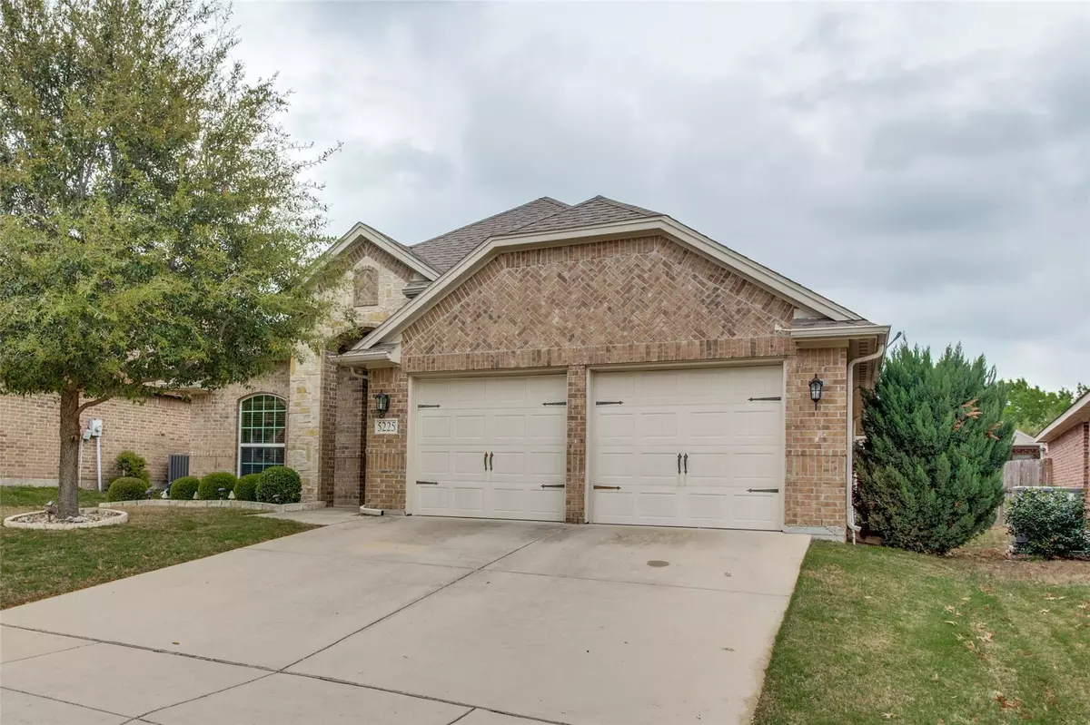 Fort Worth, TX 76126,5225 Agave Way