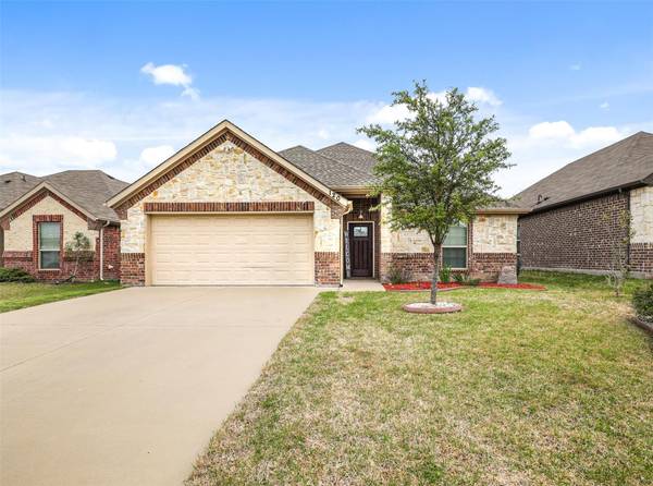 120 Comanche Drive, Greenville, TX 75402