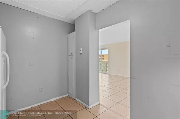 Hollywood, FL 33021,919 Hillcrest Dr  #301