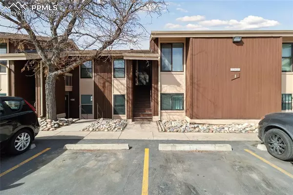 4215 N Carefree CIR #A, Colorado Springs, CO 80917