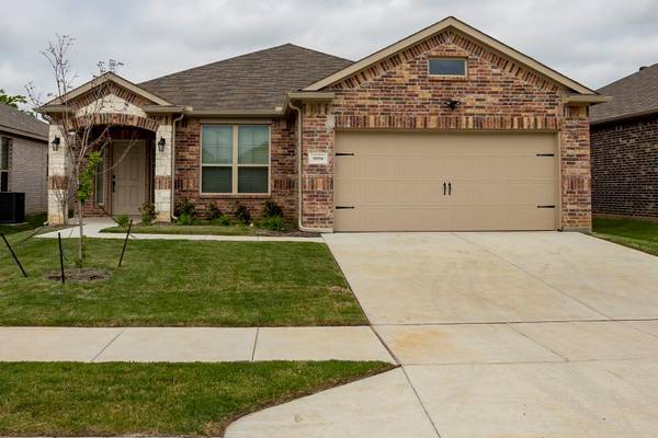 10516 Alpine Meadow Lane, Fort Worth, TX 76140