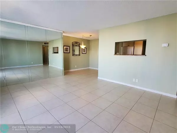 Hallandale Beach, FL 33009,430 Golden Isles Dr  #508