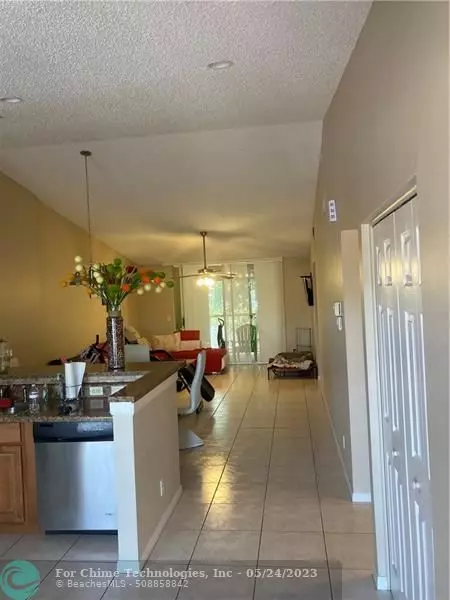 Boca Raton, FL 33498,10930 Lakemore Ln  #202