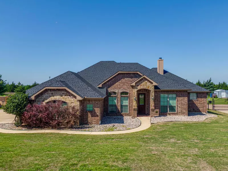 128 Berkshire Lane, Waxahachie, TX 75165