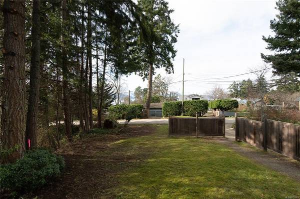 Salt Spring, BC V8K 1L2,131 Bayview Rd