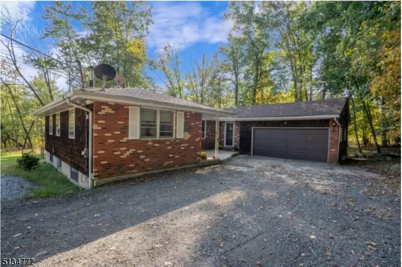 105 Mount Lebanon Rd, Lebanon Twp., NJ 08826