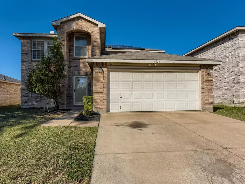 9228 Cheswick Drive, Fort Worth, TX 76123