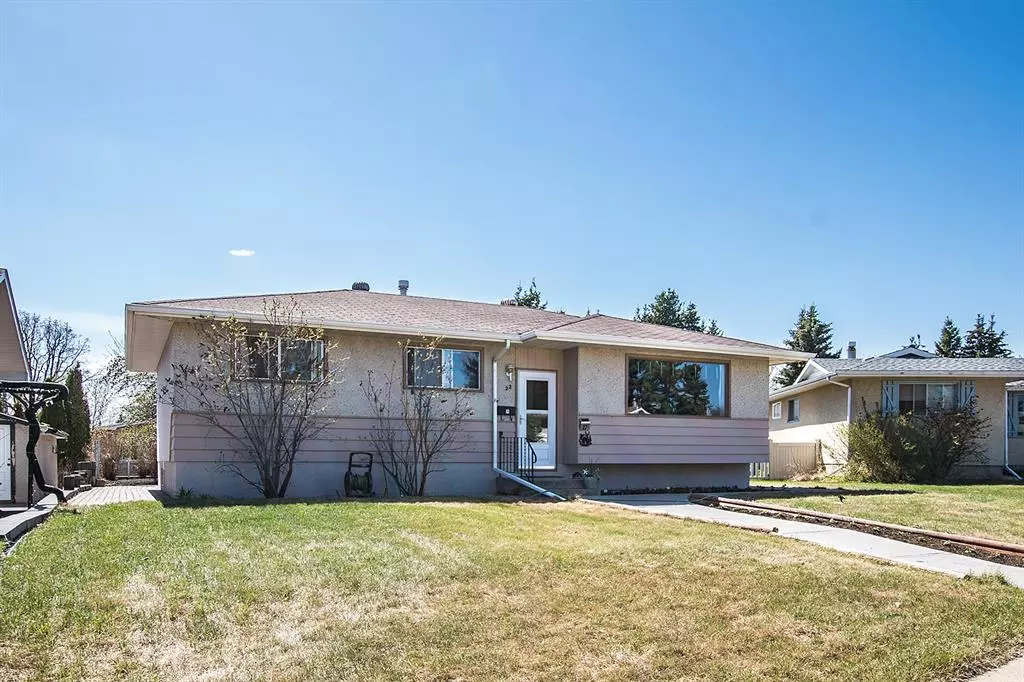 Red Deer, AB T4N 5A2,22 Oreston Close