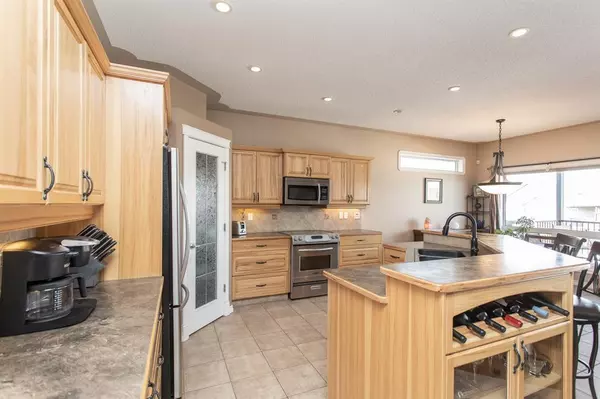 Red Deer, AB T4N 7G9,79 Wyndham CRES