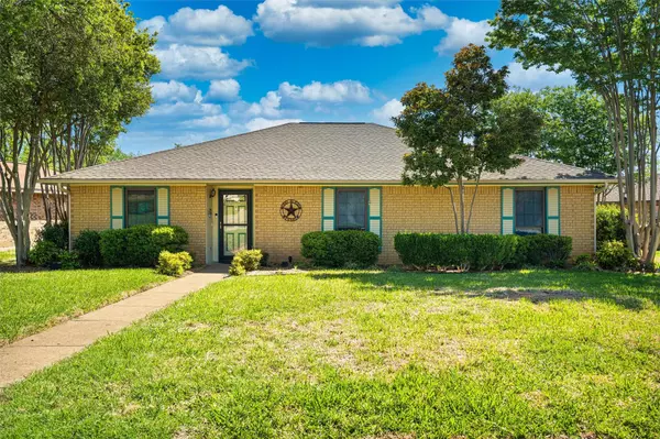 401 Meadow Ridge Drive,  Cedar Hill,  TX 75104