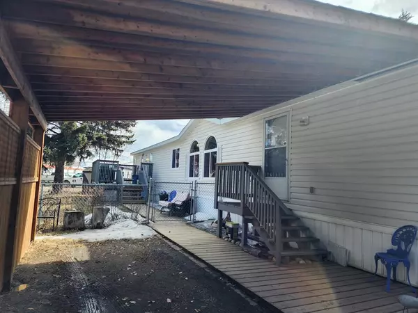 Sylvan Lake, AB T4S 1L8,4516 48 AVE #6