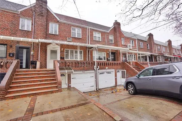 723 Desmond CT, Brooklyn, NY 11235