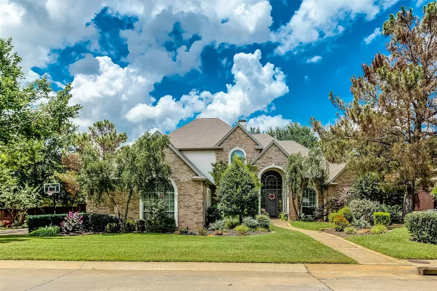 2815 Hillside Drive, Highland Village, TX 75077