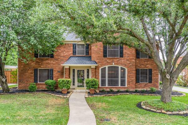 704 Shannon Lane, Highland Village, TX 75077