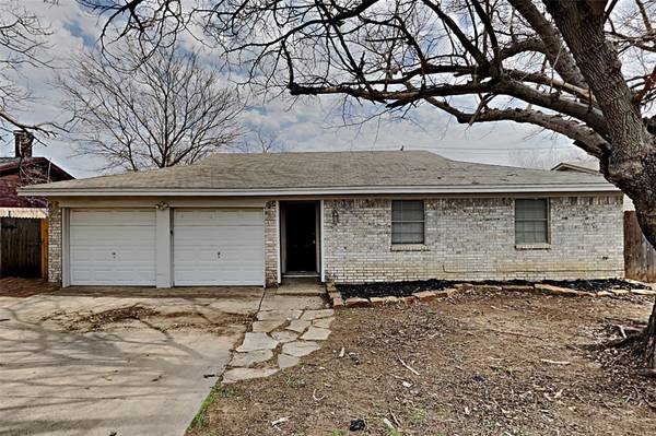 6624 Wooddale Drive, Watauga, TX 76148