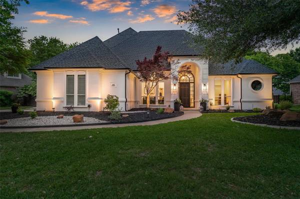 808 PARKDALE Drive, Southlake, TX 76092