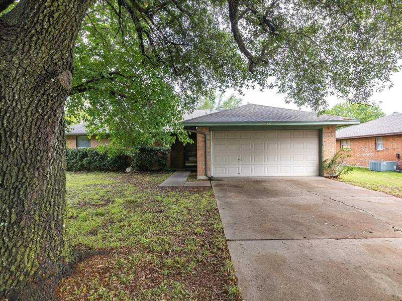 502 Carroll Avenue, Ennis, TX 75119