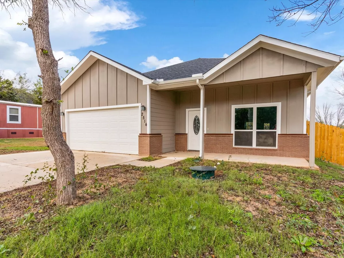 Granbury, TX 76048,2514 Austin Court