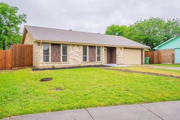 126 Meadow Place, Lewisville, TX 75067