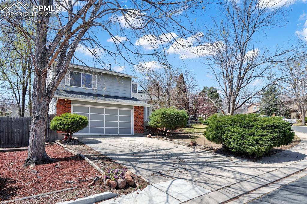 3335 Ashwood CIR, Colorado Springs, CO 80906