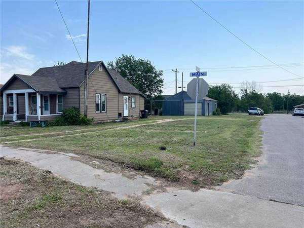 424 S Main Street,  Mooreland,  OK 73852