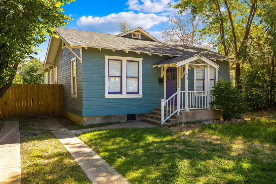 1629 S Henderson Street, Fort Worth, TX 76104