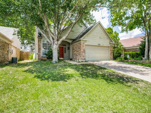 5538 Silver Maple Drive, Arlington, TX 76018