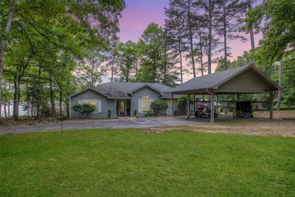 112 King Andrew Court, Scroggins, TX 75480