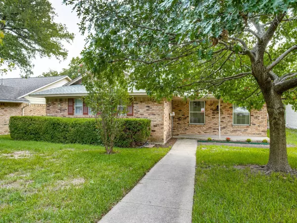 9124 Westglen Drive, Dallas, TX 75228