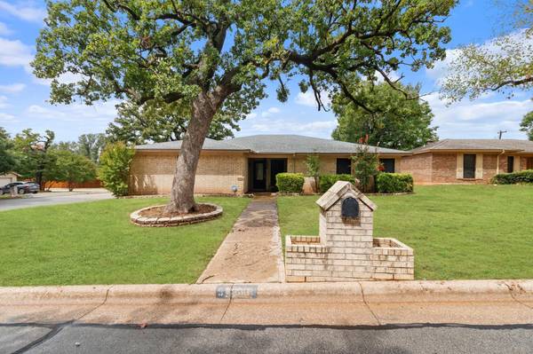 5806 Ficus Court, Arlington, TX 76017