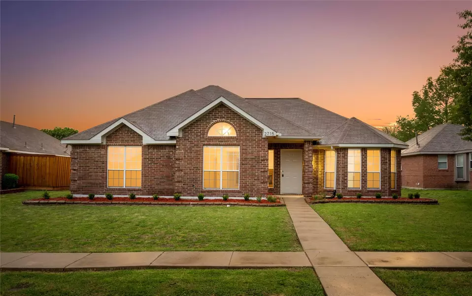 2715 Primrose Lane, Rowlett, TX 75089