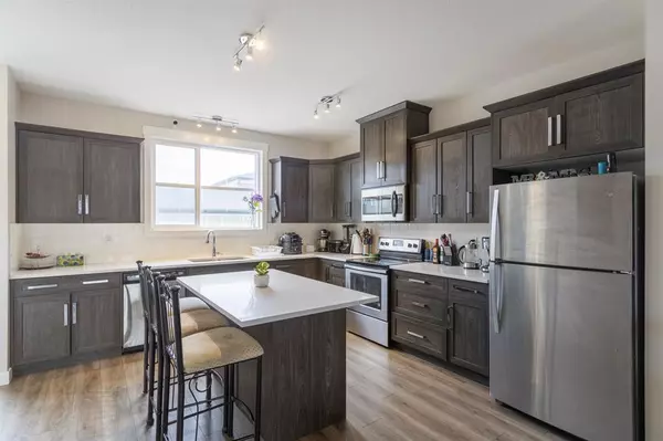 Calgary, AB T3N 0V3,72 Skyview CIR NE