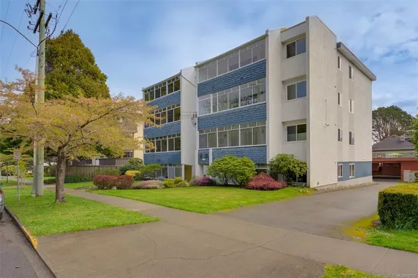 978 Heywood Ave #402, Victoria, BC V8V 2Y4