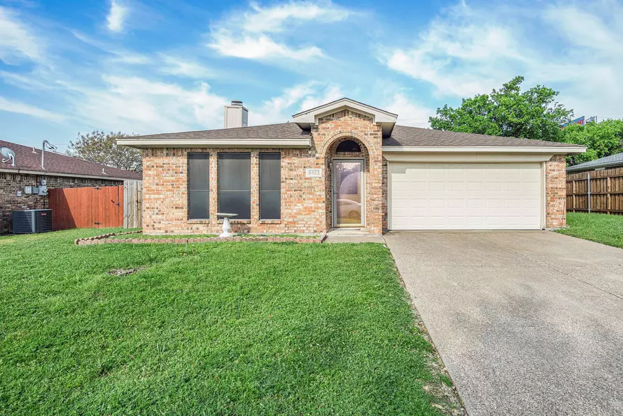 6613 Levitt Drive, Watauga, TX 76148