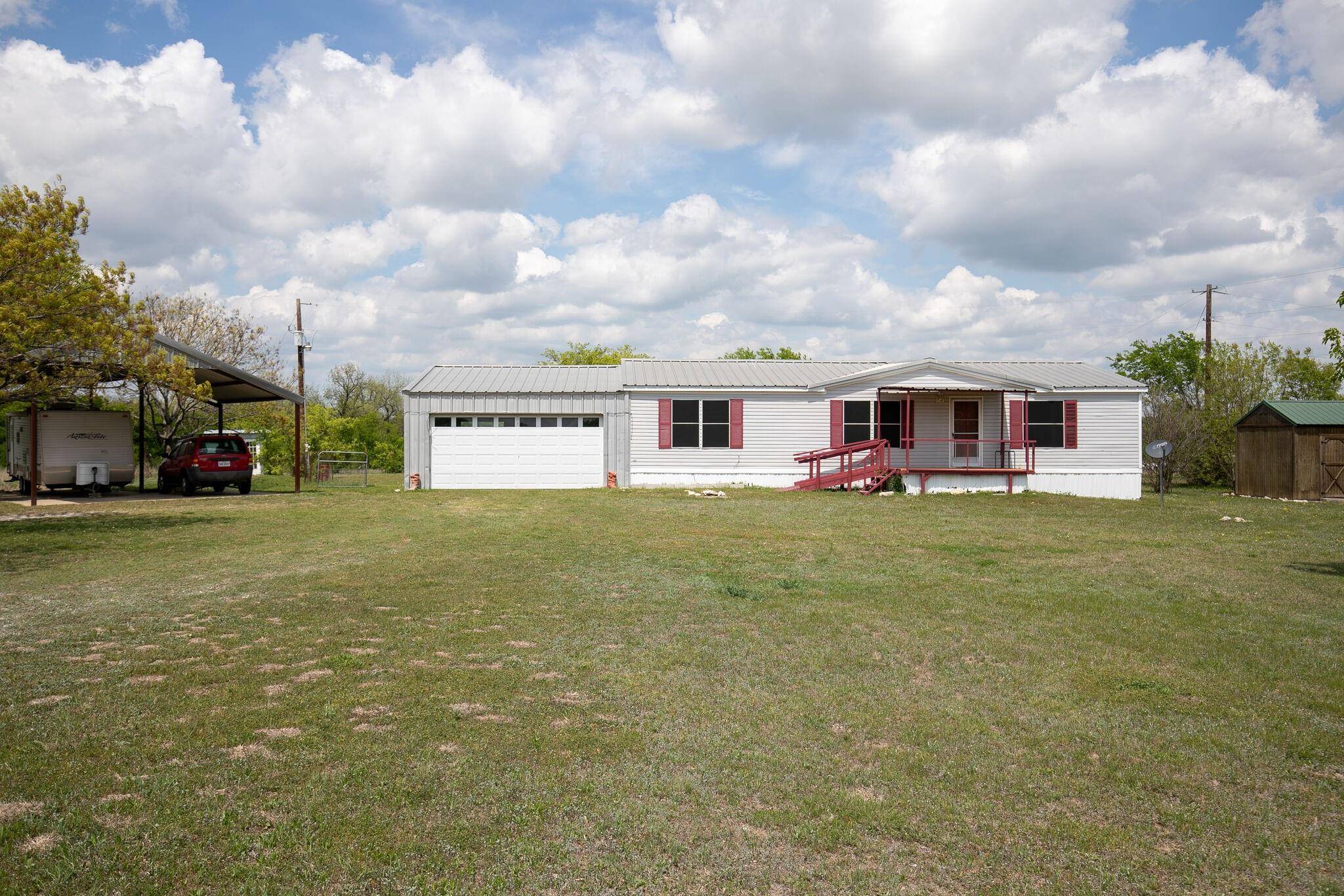 225 Lone Trail, Rhome, TX 76078