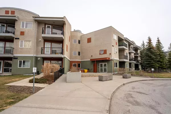 Calgary, AB T3H5V5,69 Springborough CT SW #317