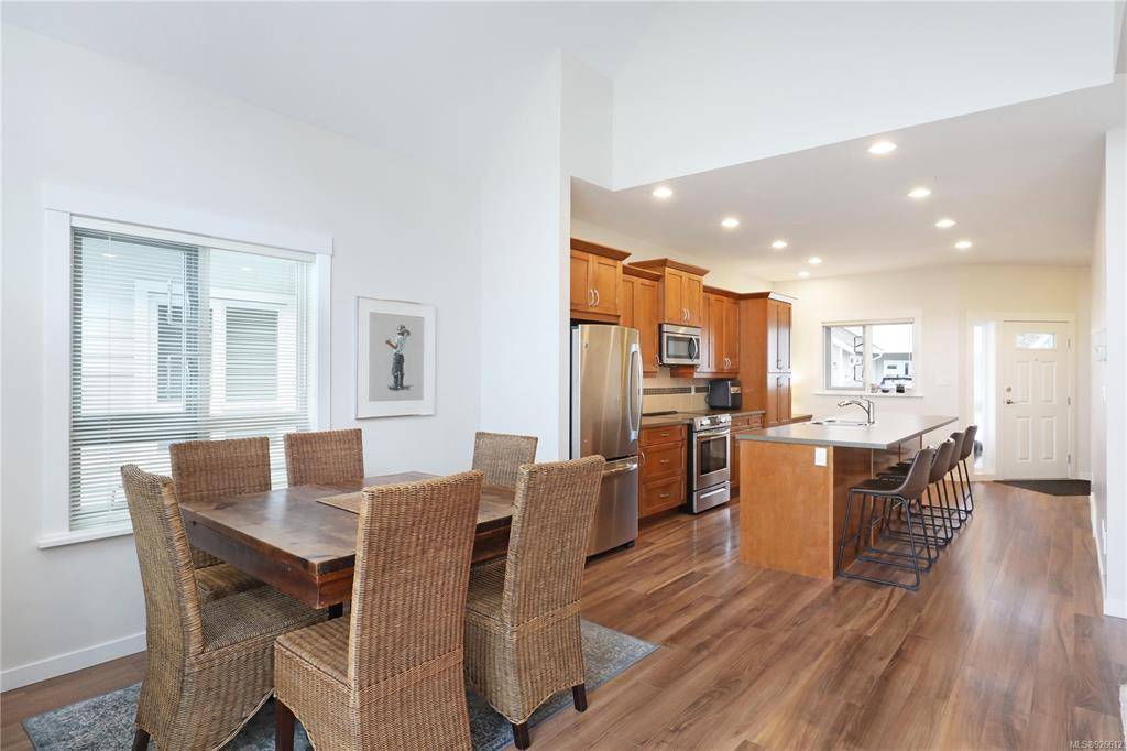 Comox, BC V9M 0B6,700 Lancaster Way #53