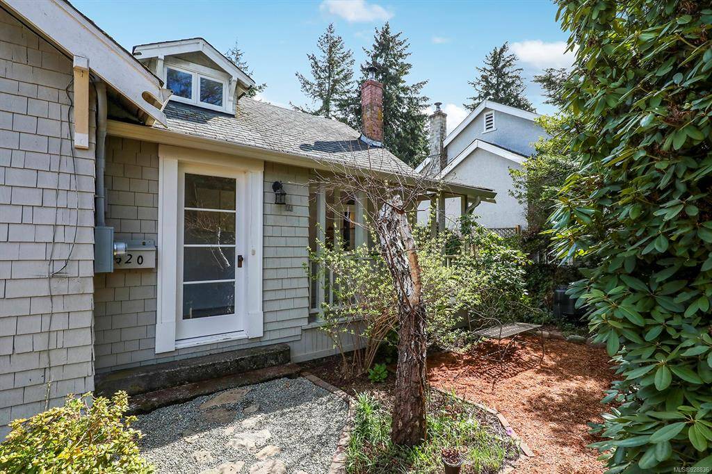 Courtenay, BC V9N 1T1,620 11th St