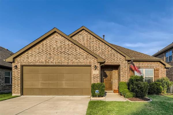 2504 Prairie Trail Avenue, Aubrey, TX 76227