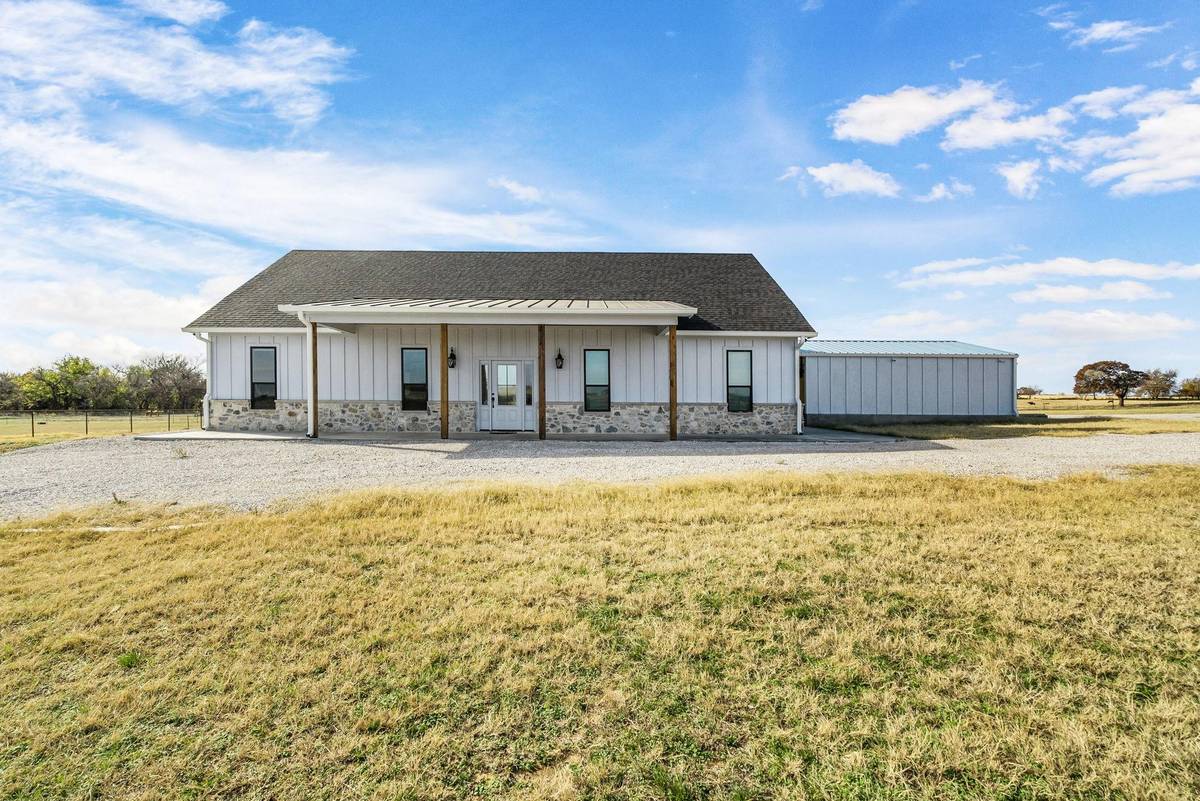 Stephenville, TX 76401,855 Meadow Bend Circle