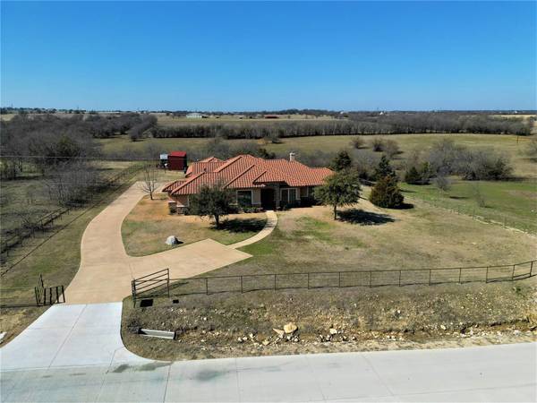 9925 Indian Trail, Sanger, TX 76266