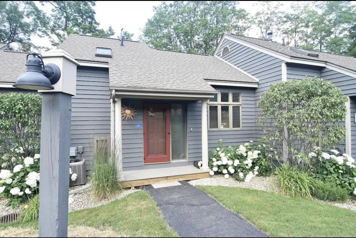 Galena, IL 61036,19 Valleywood Lane