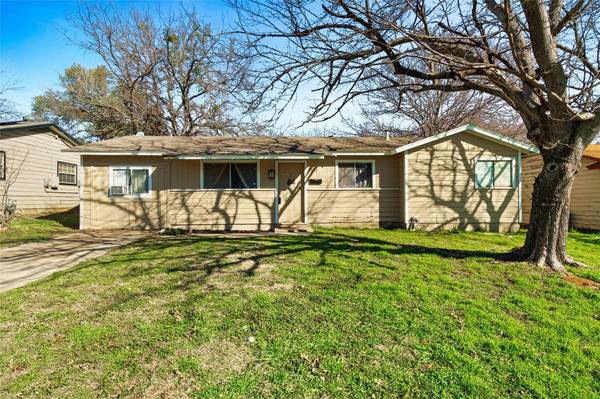 4713 Dorsey Street, Forest Hill, TX 76119