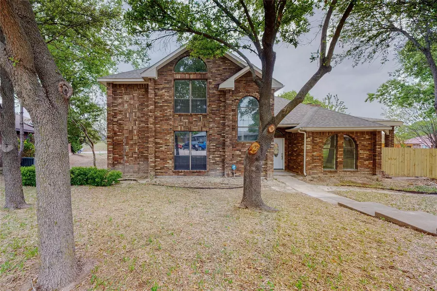 607 Kelsie Circle, Desoto, TX 75115